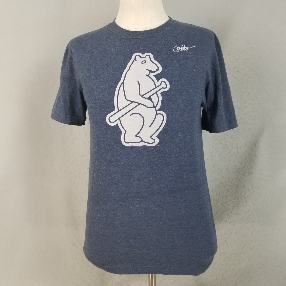 Nike T-Shirt Mens M Blue Chicago Cubs MLB Vintage Bear Graphic Tee Standard Fit